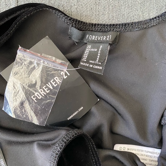 Forever 21 NEW velvet bodysuit black small - Picture 4 of 4